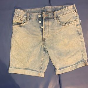 H & M Jean shorts size 32